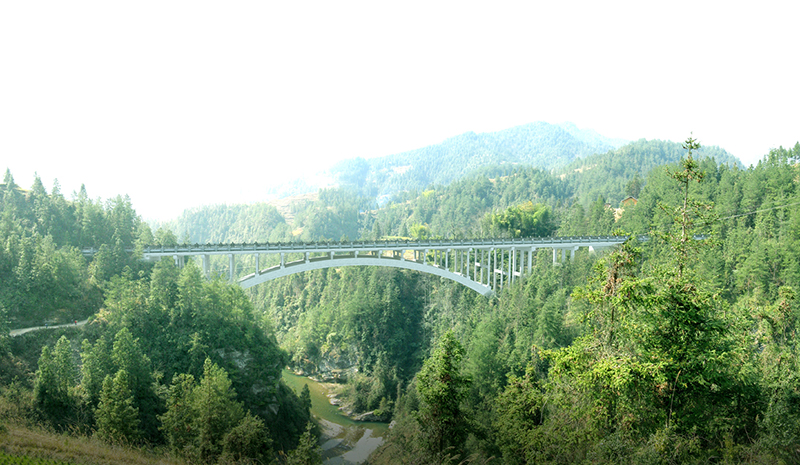 梵凈山環(huán)線(xiàn)公路壩溪大橋